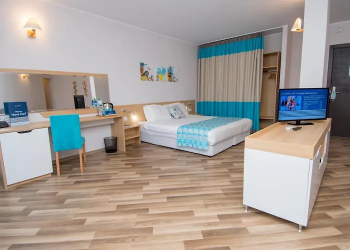 Resort Nevis & Aqua Park 4*