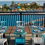 Nevis & Aqua Park 4* Σάνι Μπιτς