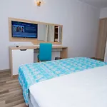 Nevis & Aqua Park 4* Σάνι Μπιτς