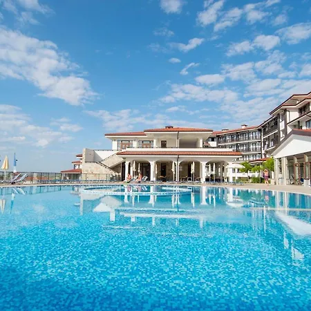 Complex Nevis & Aqua Park