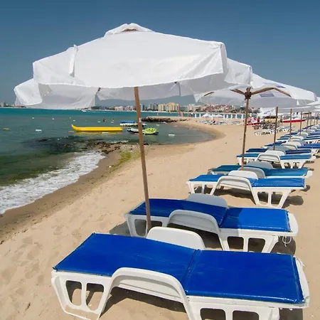 Complex Nevis & Aqua Park