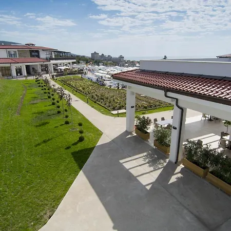 リゾート Nevis & Aqua Park 4*