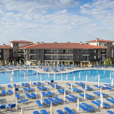 Nevis & Aqua Park منتجع