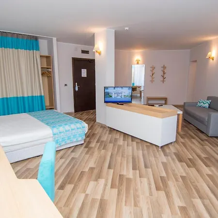 リゾート Nevis & Aqua Park 4*