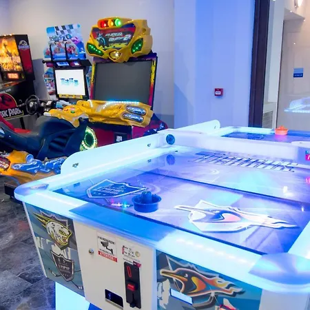 Nevis & Aqua Park 4* サニービーチ