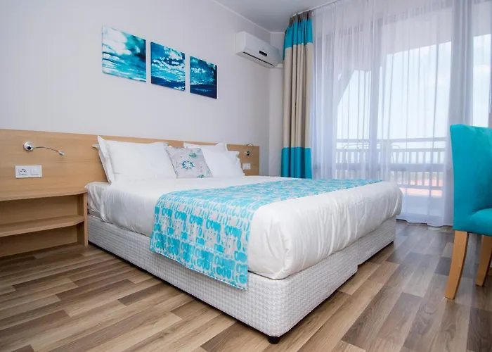 Курортный комплекс Nevis & Aqua Park Солнечный берег