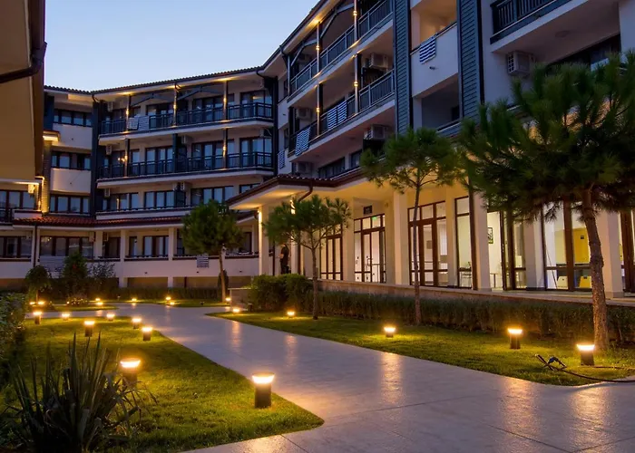 Nevis & Aqua Park Resort 4*