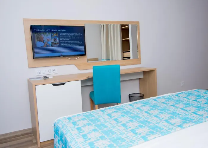 Nevis & Aqua Park Resort