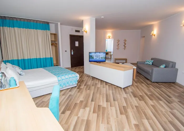 Курортный комплекс Nevis & Aqua Park 4*