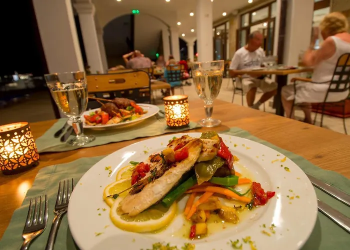 Nevis & Aqua Park Солнечный берег