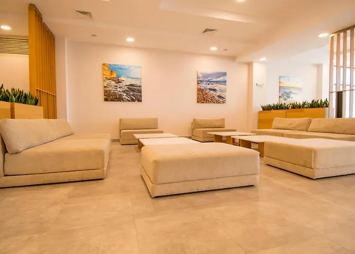 אתר נופש Nevis & Aqua Park 4*