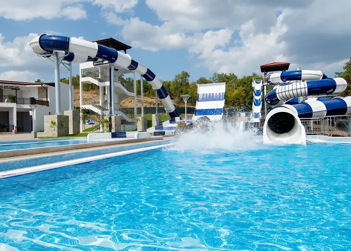 אתר נופש Nevis & Aqua Park