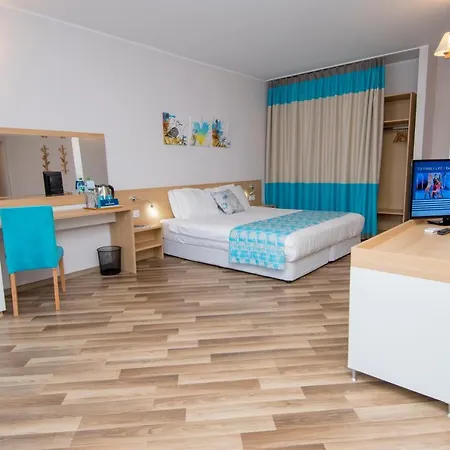 Feriested Nevis & Aqua Park 4*