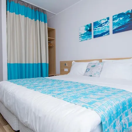 Nevis & Aqua Park 度假村 阳光海滩