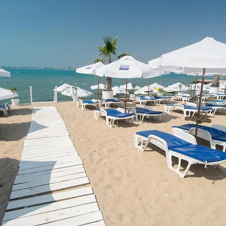 Nevis & Aqua Park Feriested 4*