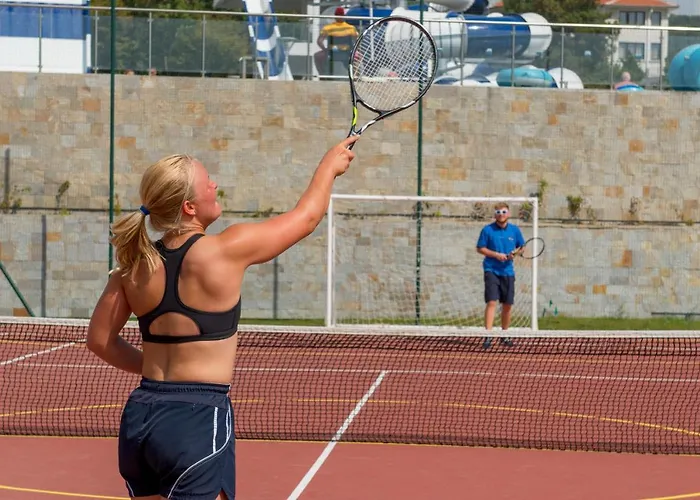 Nevis & Aqua Park 리조트 4*